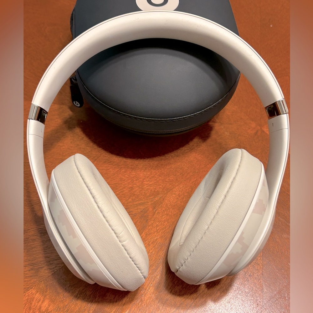 Beats By Dr. Dre Studio3 Pro Bluetooth Headphones